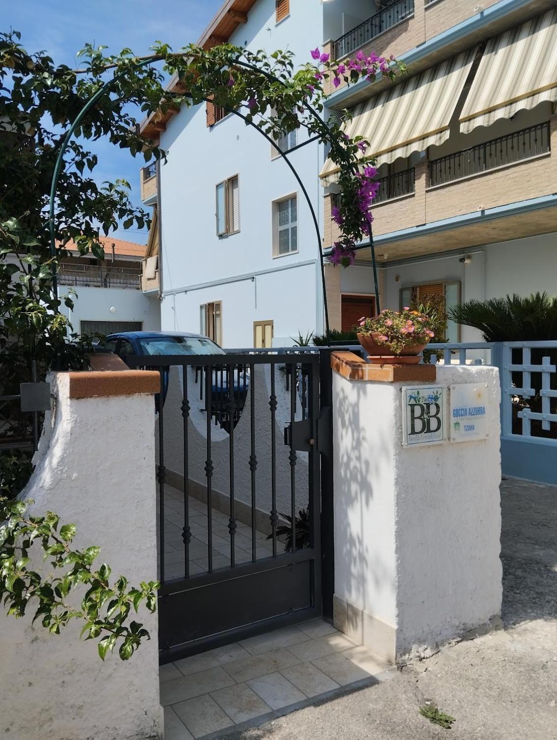 Goccia Azzurra Bed & Breakfast Silvi Marina Dış mekan fotoğraf
